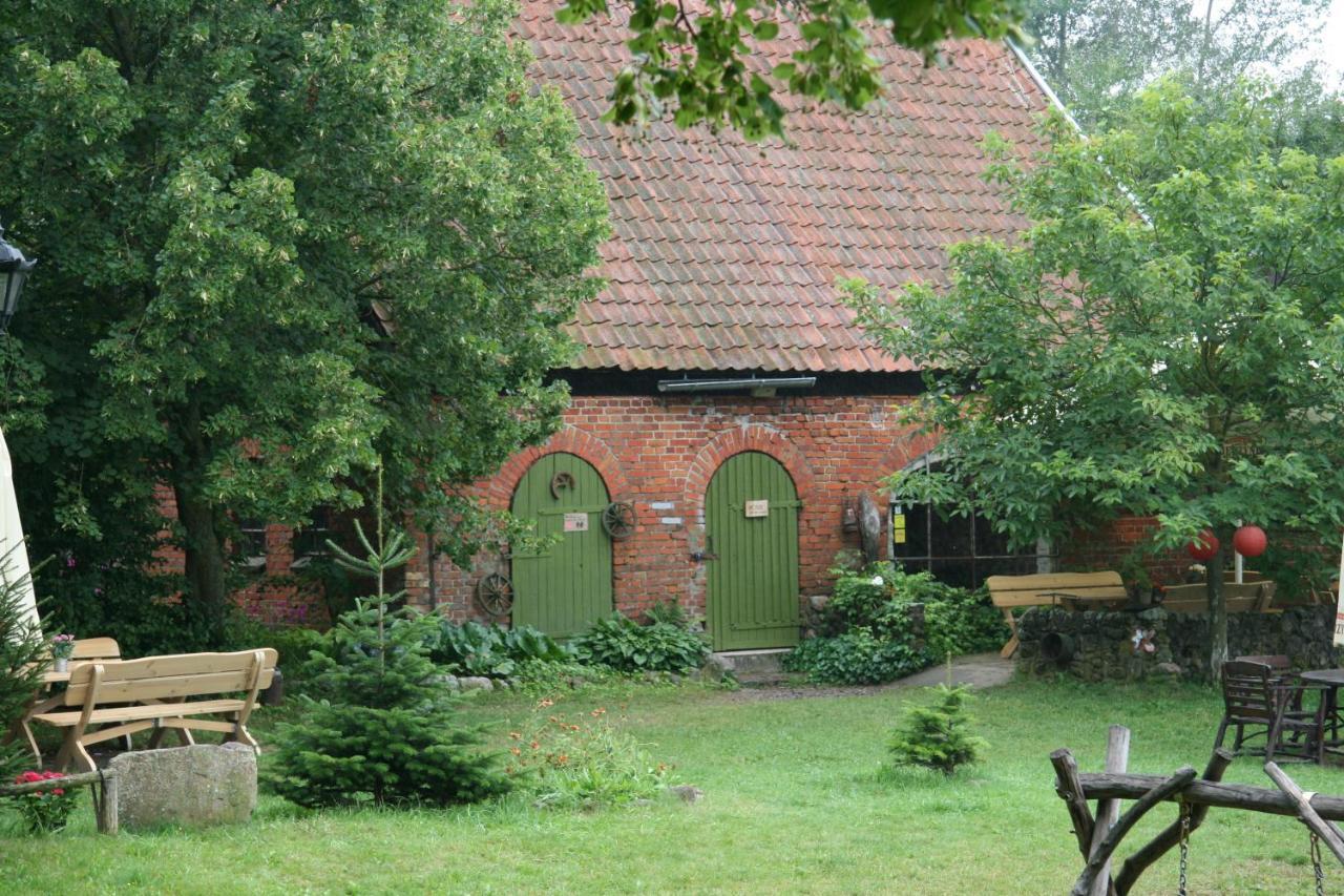 Zielone Okiennice Miłki Exterior foto
